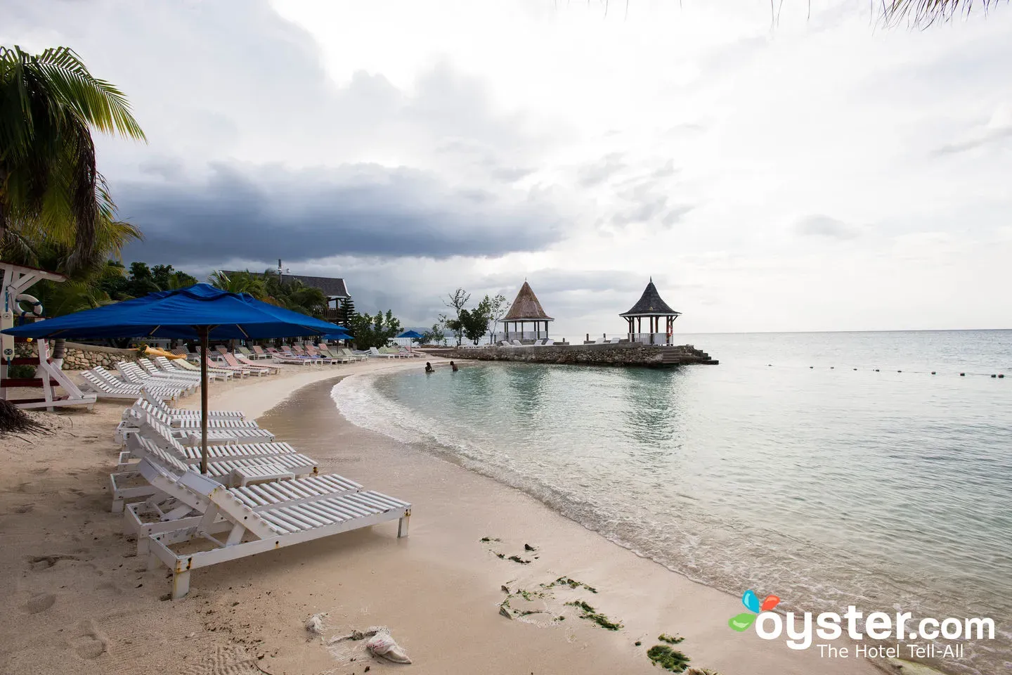 SeaGarden Beach Resort Review: What To REALLY Expect If You Stay